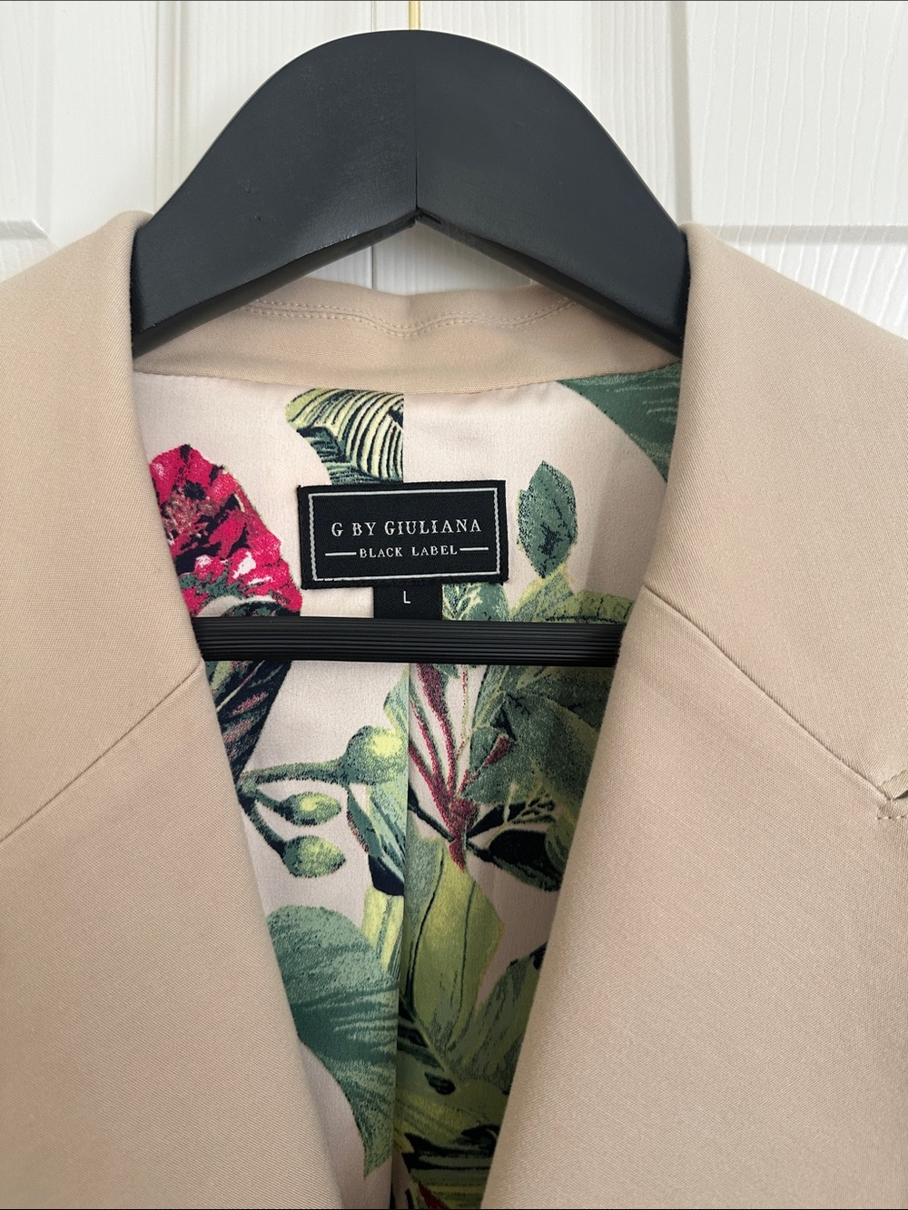 G by Giuliana Black Label Tan Double-Breasted Heart-Button Blazer - Picture 3 of 4
